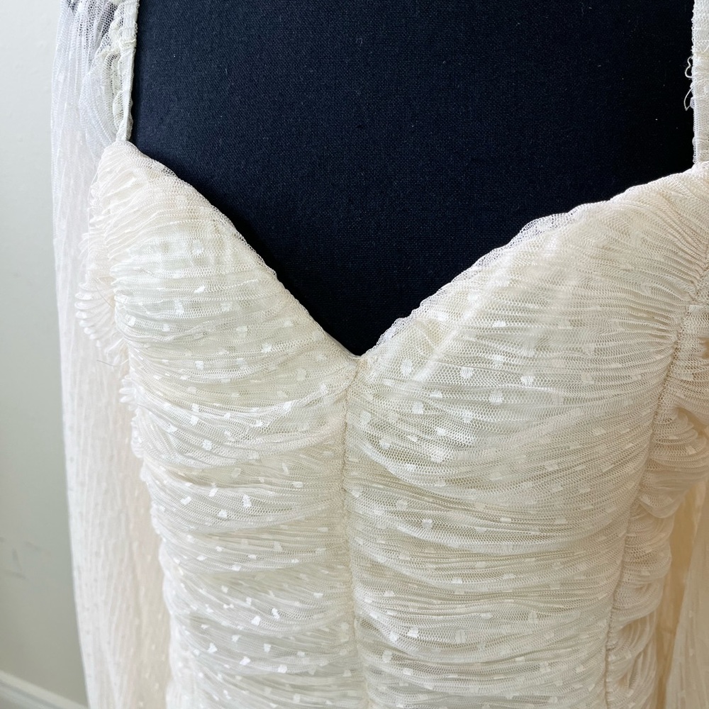 Fashion nova Ivory dress - Picture 2 of 4